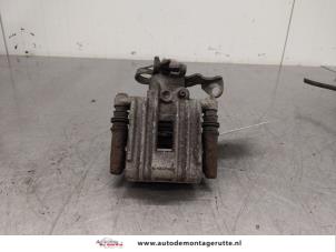 O175717 Gebruikte remklauw (tang) links-achter Volkswagen Passat