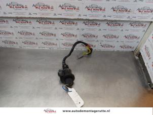 O175727 Gebruikte sleutel+contactslot Opel Vivaro
