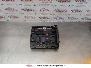 O175783 Gebruikte zekeringkast Peugeot 206