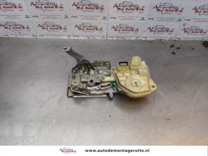 O175798 Gebruikte deurslot mechaniek 2deurs rechts Honda Civic
