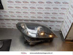 O175809 Gebruikte rechter koplamp Opel Astra