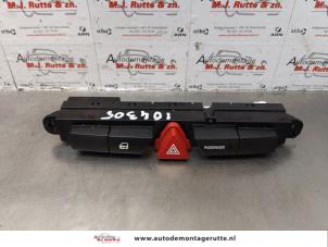 O175841 Gebruikte schakelaar paniekverlichting Kia Cee'D