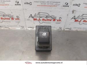 O175846 Gebruikte ruit schakelaar elektrisch Kia Cee'D