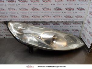 O175857 Gebruikte koplamp rechts Peugeot 407