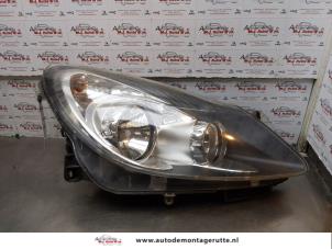 O175880 Gebruikte koplamp rechts Opel Corsa