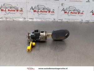 O175894 Gebruikte cilinderslot portier links Kia Picanto