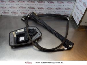 O175943 Gebruikte raammechaniek 2deurs rechts-voor Volkswagen Golf