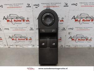 O175974 Gebruikte schakelblok ruiten Opel Astra