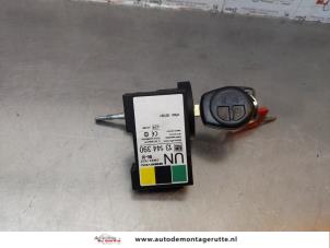 O176068 Gebruikte kontaktslot+sleutel Suzuki Wagon R+