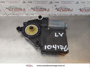 O176122 Gebruikte motor electrisch raam Volkswagen Caddy
