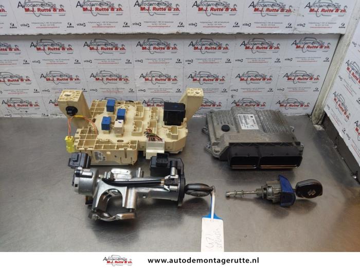 Gebruikte Contactslot + computer Suzuki Splash O176123
