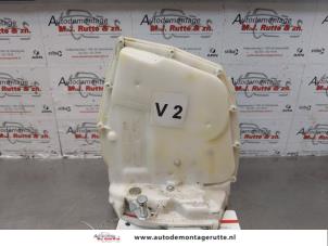 O176130 Gebruikte slotmechaniek portier 4deurs links-achter Suzuki Splash