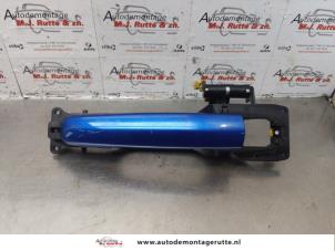 O176144 Gebruikte portiergreep 4deurs links-voor Suzuki Splash