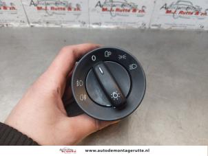 O176208 Gebruikte licht schakelaar Volkswagen Golf