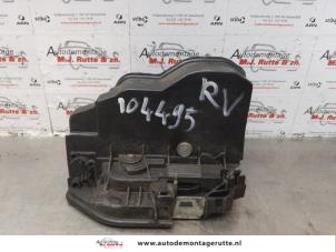 O176332 Gebruikte portierslot mechaniek 4deurs rechts-voor BMW X3