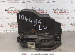 O176331 Gebruikte portierslot mechaniek 4deurs links-voor BMW X3