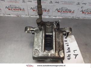 O176354 Gebruikte remklauw (tang) links-voor Toyota Corolla