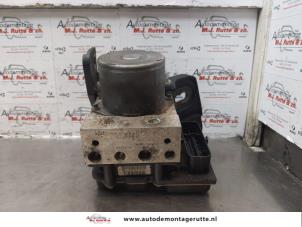 O176365 Gebruikte abs pomp Opel Corsa