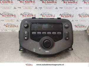 O176371 Gebruikte radio Peugeot 108