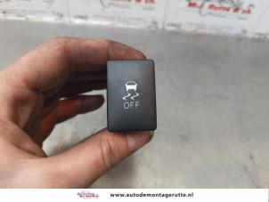 O176381 Gebruikte schakelaar esp Peugeot 108
