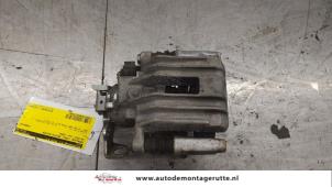 O176482 Gebruikte remklauw (tang) rechts-achter Volkswagen Golf
