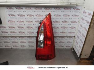 O176504 Gebruikte achterlicht rechts Mazda Premacy