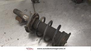 O176521 Gebruikte voorpoot rechts Volvo V50