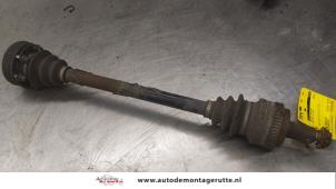 O176522 Gebruikte aandrijfas links-achter BMW 1-Serie