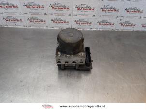 O176546 Gebruikte abs pomp Opel Corsa