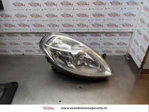 O176597 Gebruikte rechter koplamp Lancia Y(Psilon)