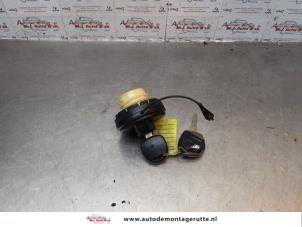 O176620 Gebruikte tankdop Opel Agila