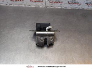 O176653 Gebruikte slotmechaniek achterklep Lancia Y(Psilon)