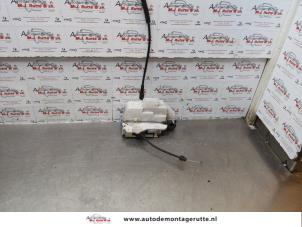 O176662 Gebruikte slotmechaniek portier 4deurs links-voor Citroen C3