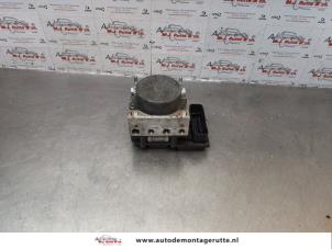 O176667 Gebruikte abs pomp Citroen Nemo