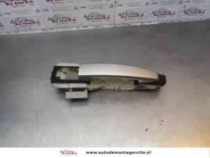 O176681 Gebruikte portiergreep 4deurs links-voor Chevrolet Captiva