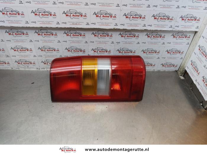Gebruikte Achterlicht rechts Peugeot Expert O176699
