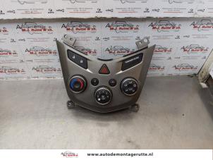 O176848 Gebruikte kachel bedieningspaneel Chevrolet Aveo