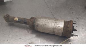 O176886 Gebruikte voorpoot links Landrover Range Rover