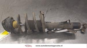 O176898 Gebruikte veerpoot links-voor Volvo V50