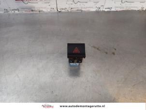 O176930 Gebruikte schakelaar paniekverlichting Volkswagen Polo