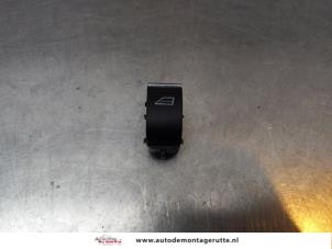 O176952 Gebruikte schakelaar elektrisch raam Ford Grand C-Max