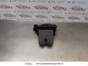 O176968 Gebruikte slotmechaniek achterklep Audi A6