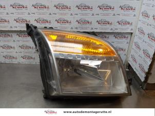 O176987 Gebruikte rechter koplamp Ford Fusion