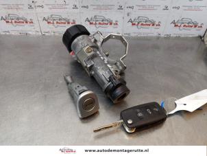 O177058 Gebruikte sleutel+contactslot Volkswagen Polo