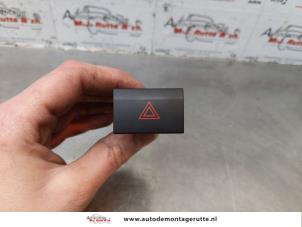 O177062 Gebruikte schakelaar paniekverlichting Volkswagen Polo