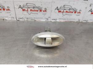 O177085 Gebruikte knipperlicht scherm rechts-voor Citroen C1