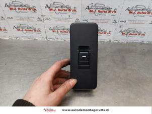 O177097 Gebruikte schakelaar elektrisch raam Landrover Range Rover
