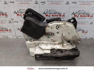 O177187 Gebruikte slotmechaniek portier 4deurs rechts-achter Volkswagen Polo