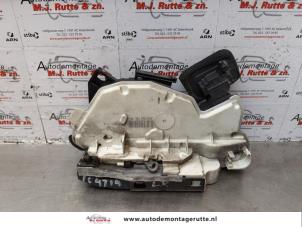 O177190 Gebruikte deurslot mechaniek 4deurs links-voor Volkswagen Polo