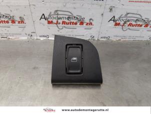 O177206 Gebruikte schakelaar elektrisch raam Skoda Octavia